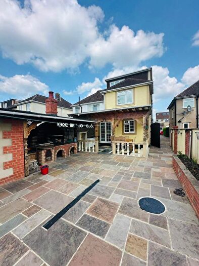 4 Bedroom Semi-Detached House To Rent In Herschel Crescent, Oxford, OX4