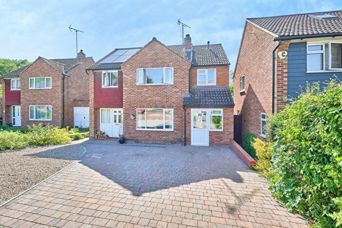 5 Bedroom Detached House For Sale In Saxon Way, Saffron Walden, CB11