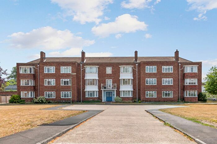 2 Bedroom Maisonette For Sale In Giggs Hill Gardens, Thames Ditton, Surrey, KT7