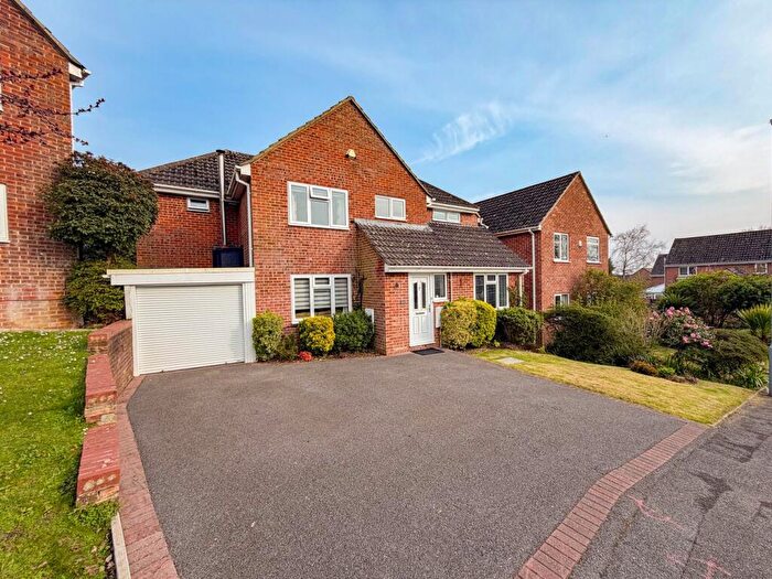 4 Bedroom House For Sale In Horseshoe Close, Wimborne, BH21