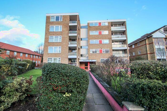 2 Bedroom Flat To Rent In Brunswick Lodge, Ewell Road, Surbiton, KT6