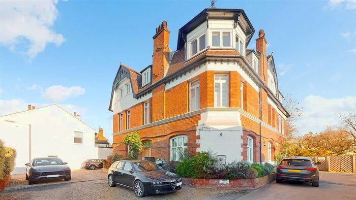 2 Bedroom Flat To Rent In White Hart House, 70 High Street, Hampton TW12