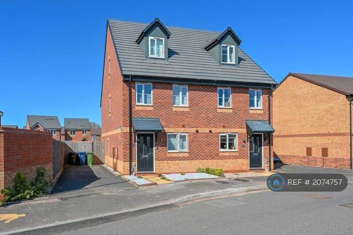 3 Bedroom Semi-Detached House To Rent In Till View, Stafford, ST16
