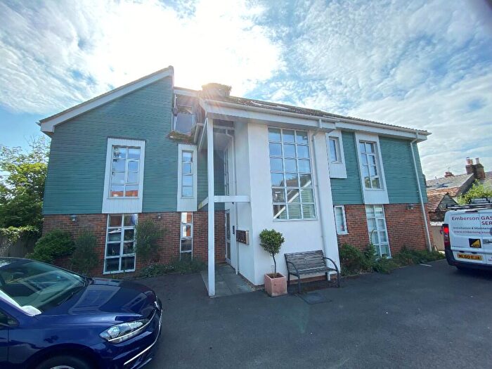 1 Bedroom Flat To Rent In Portersbridge Street, Romsey, Hampshire, SO51