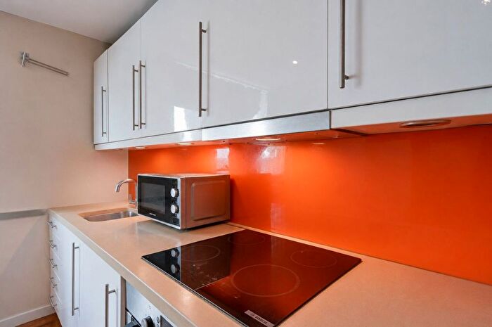 1 Bedroom Flat For Sale In Richmond Road, Kingston, Kingston Upon Thames, KT2
