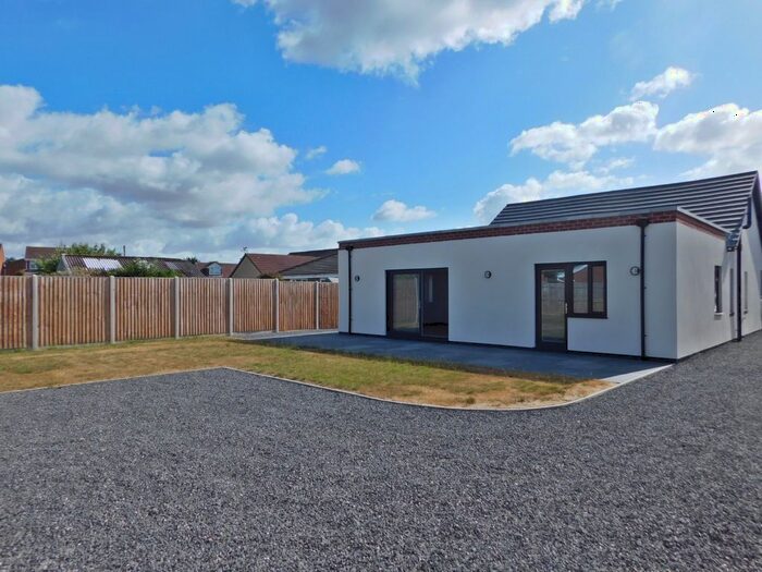 3 Bedroom Detached Bungalow To Rent In Crofton Lane, Hill Head, Fareham, PO14