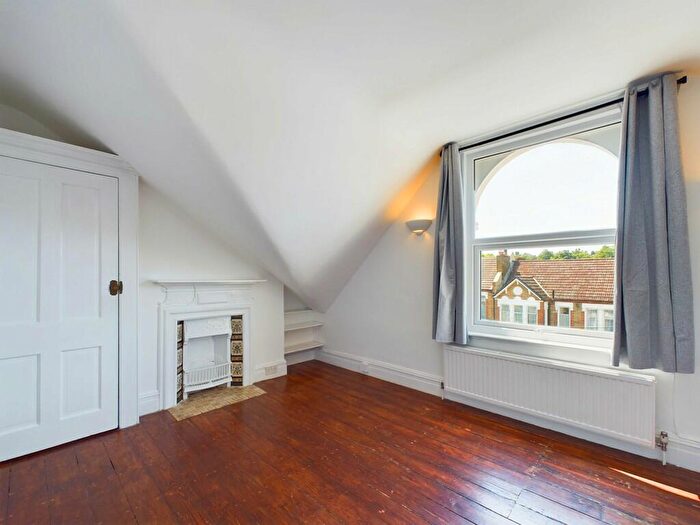 1 Bedroom Flat To Rent In Shell Road, Lewisham, SE13