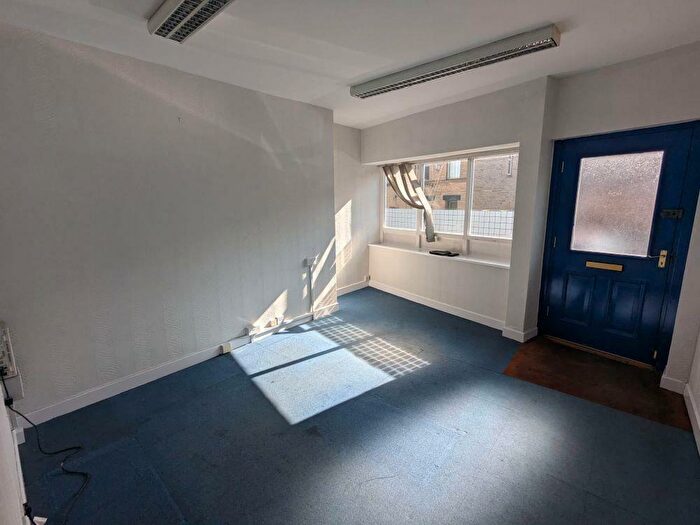 2 Bedroom House For Sale In High Street, Idle, Bradford, BD10