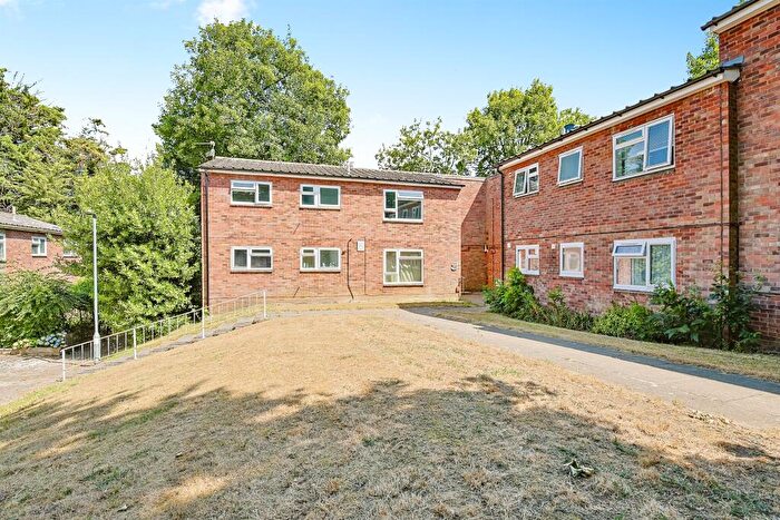 2 Bedroom Flat For Sale In York Close, Bury St. Edmunds, IP33