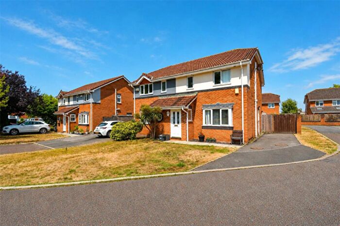 3 Bedroom Semi-Detached House For Sale In Gleneagles Close, Pensby, Wirral, CH61