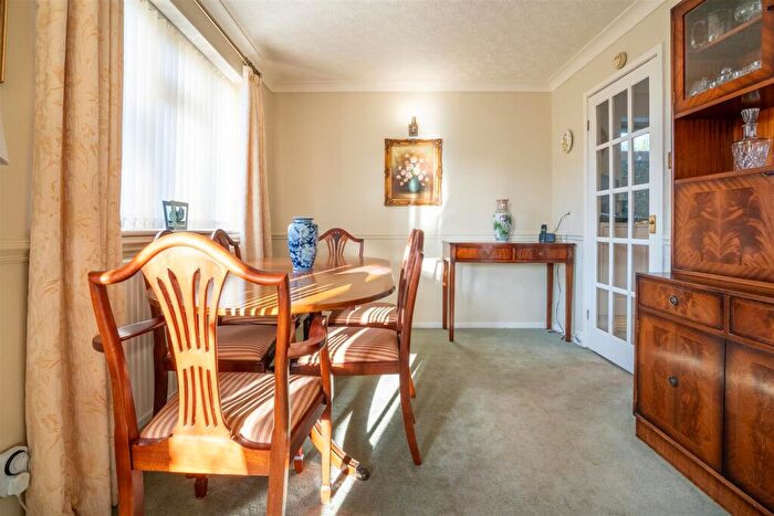 2 Bedroom Detached Bungalow For Sale In Elm Court, Kirkburton, Huddersfield, HD8