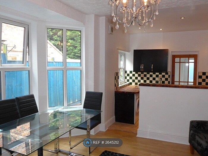 3 Bedroom Terraced House To Rent In Kings Bench Street, Hull, HU3