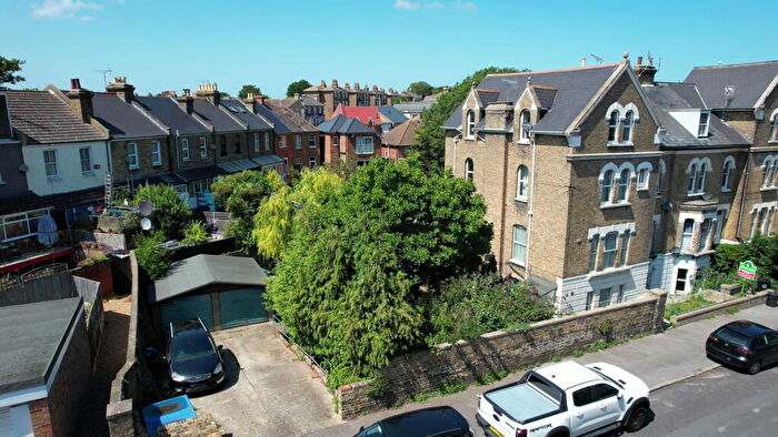 5 Bedroom Town House For Sale In South Eastern Road, Ramsgate, CT11