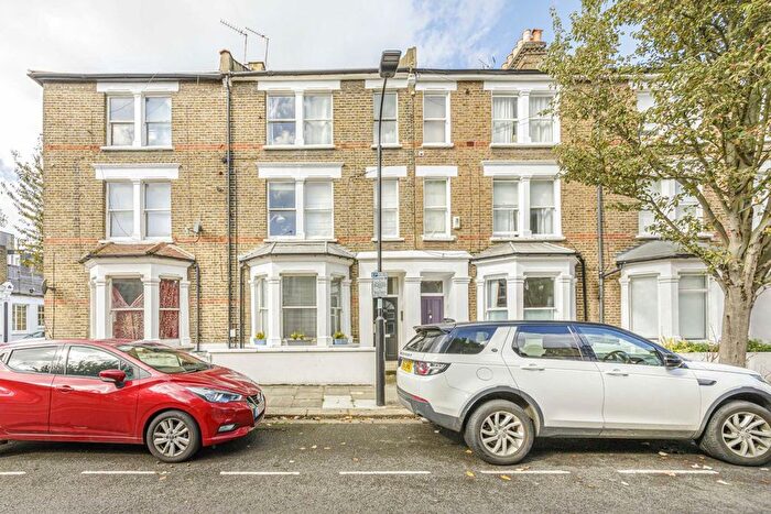 1 Bedroom Flat To Rent In Tunis Road, London, W12