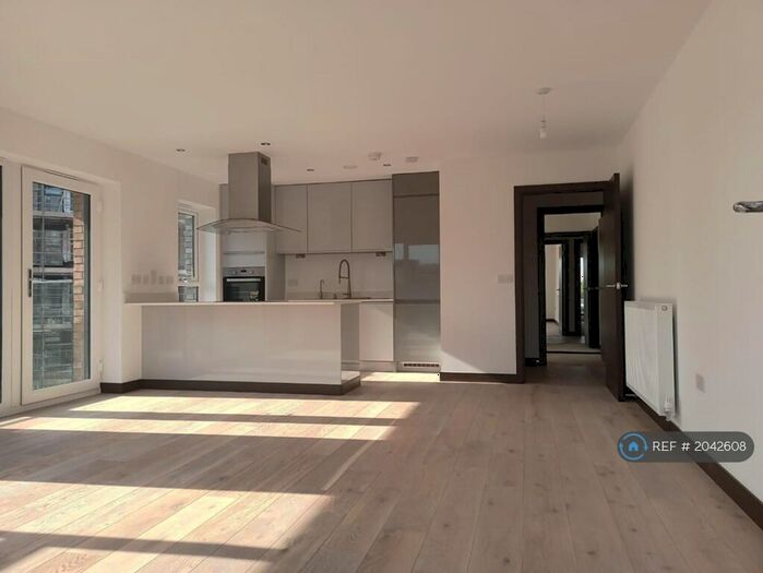 2 Bedroom Flat To Rent In Dartford, Kent, DA1