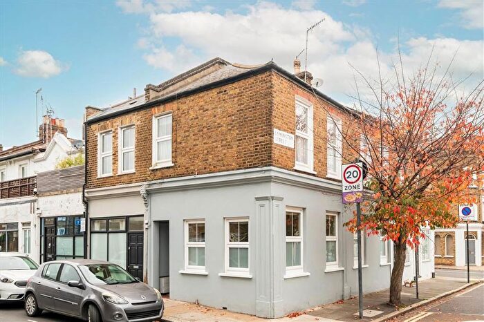 2 Bedroom End Of Terrace House To Rent In Glenthorne Road, Hammersmith, W6