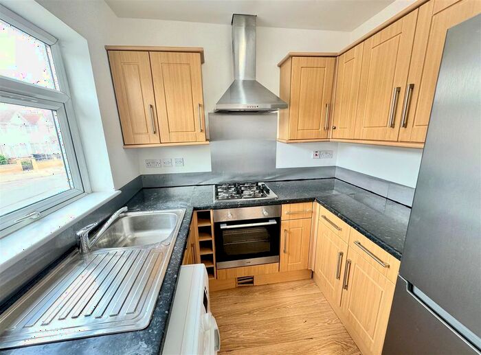 1 Bedroom Flat To Rent In Locket Road, Wealdstone, Harrow, HA3