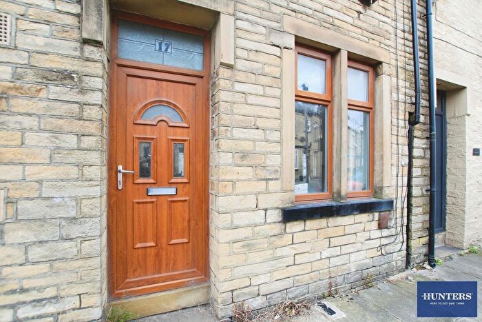 3 Bedroom Terraced House To Rent In Coventry Street, Bradford, BD4