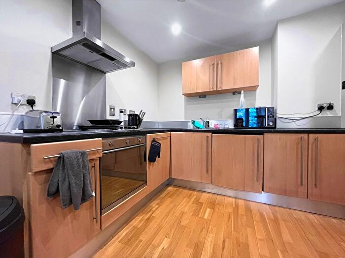 2 Bedroom Flat To Rent In Santorini, Gotts Road, Leeds, LS12