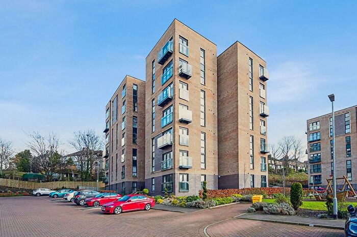 3 Bedroom Flat To Rent In Dorchester Avenue, Kelvindale, Glasgow, G12