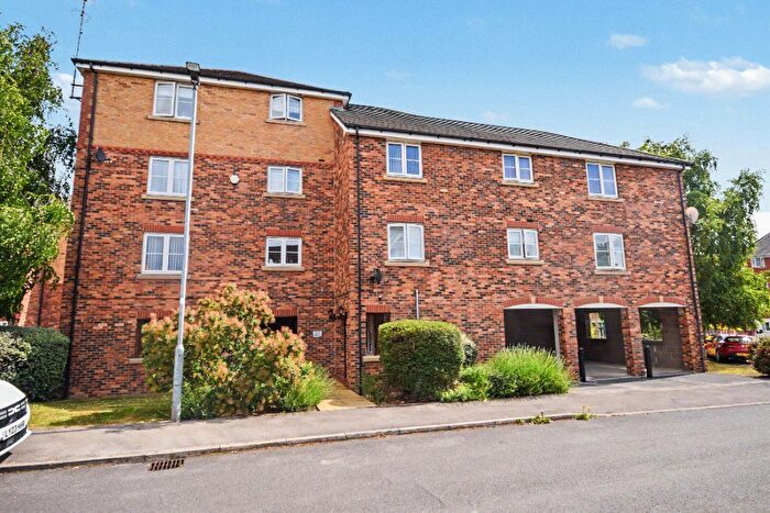 2 Bedroom Flat For Sale In Moorcroft Court, Ossett, West Yorkshire, WF5