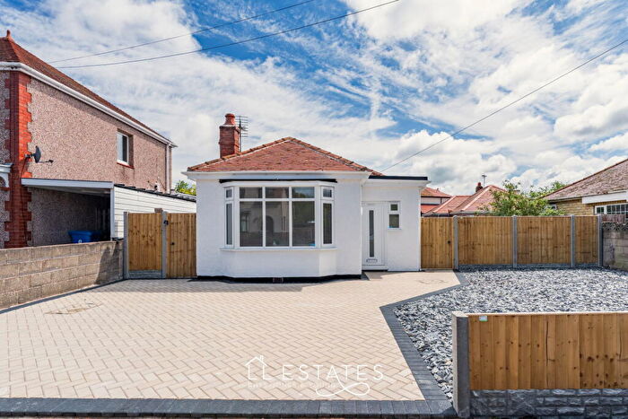 2 Bedroom Detached Bungalow For Sale In Weaver Avenue, Rhyl, LL18