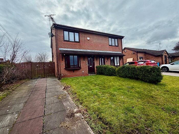 2 Bedroom Semi Detached House For Sale In Napier Street, Oldham, Greater Manchester, OL2