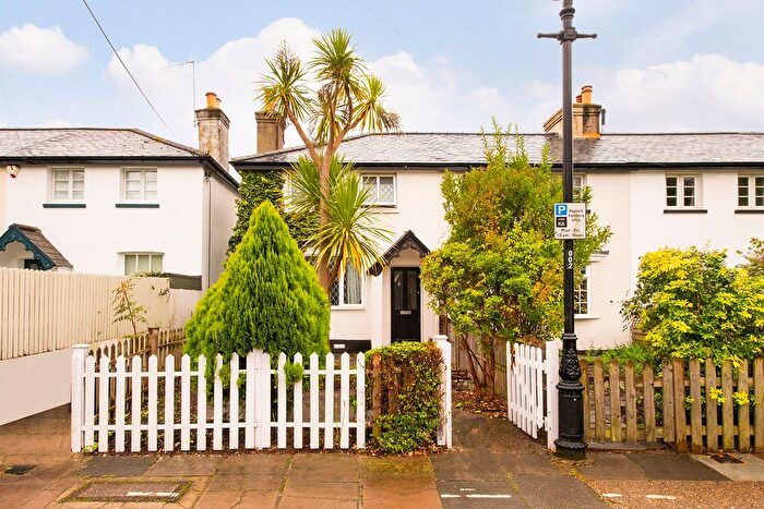 2 Bedroom Semi-Detached House To Rent In Victoria Cottages, Richmond, TW9