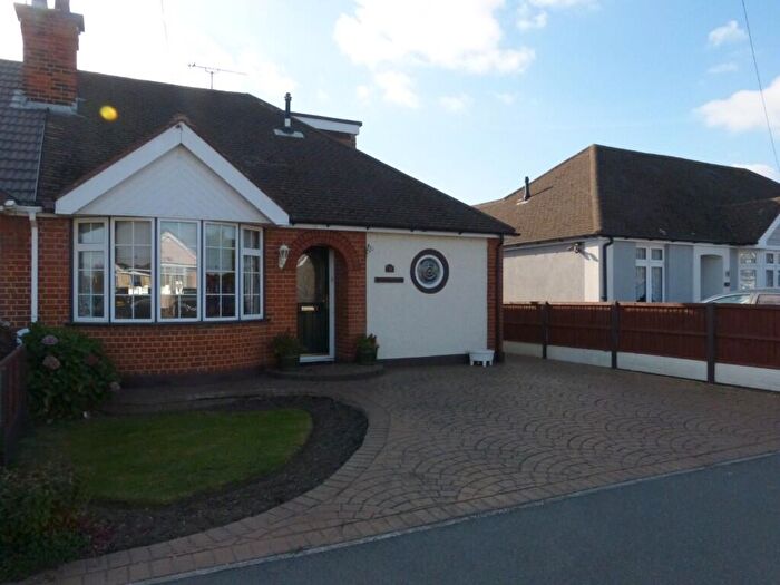 3 Bedroom Semi-Detached House To Rent In Brookmans Avenue, Grays, Essex, RM16