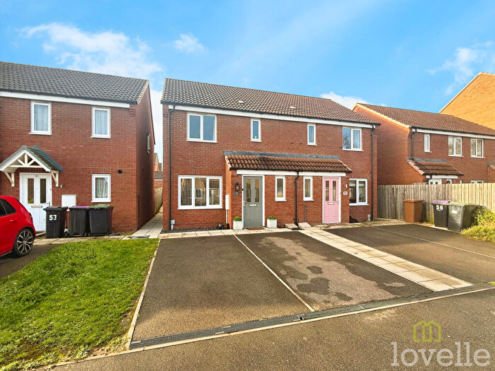 3 Bedroom Semi Detached House For Sale In Cupola Close, North Hykeham, LN6