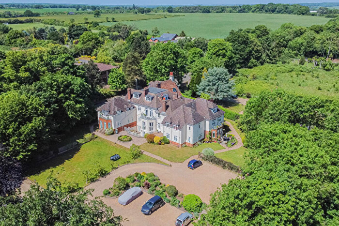 3 Bedroom Flat For Sale In Bylands House, Dunstable Road, Redbourn, AL3