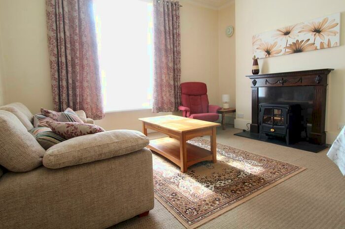 1 Bedroom Flat To Rent In Sunnybank Place, Ground Left, AB24