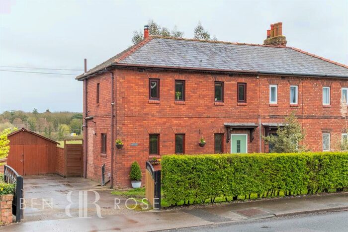 3 Bedroom Semi-Detached House For Sale In Coe Lane, Tarleton, Preston, PR4