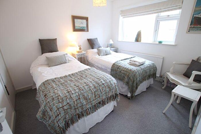 2 Bedroom Flat For Sale In Marine Road, Deal, CT14
