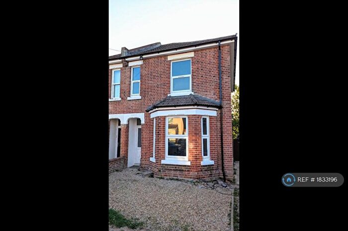 2 Bedroom Flat To Rent In Manor Farm Road, Southampton, SO18