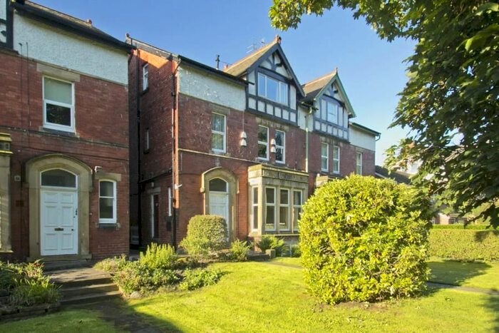 Studio To Rent In Claremont Drive, Headingley, Leeds, LS6