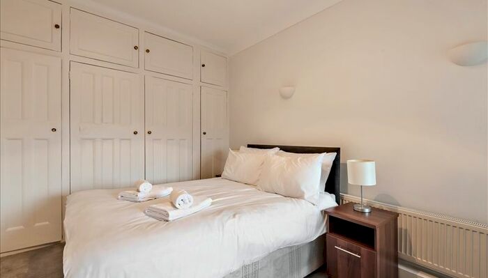 5 Bedroom Flat To Rent In Strathmore Court, London, NW8
