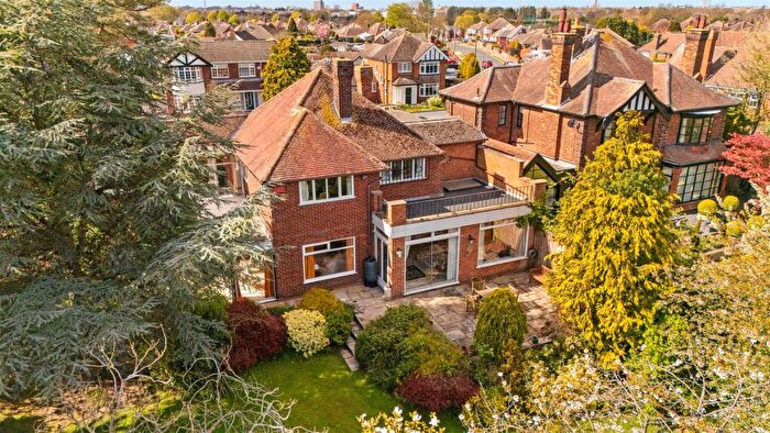 5 Bedroom Detached House For Sale In Candletrees, Vaughan Avenue, Grimsby, DN32