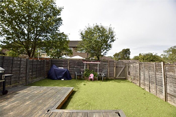 2 Bedroom Semi-Detached House For Sale In Hawthorn Crescent, Shaw, Oldham, Greater Manchester, OL2