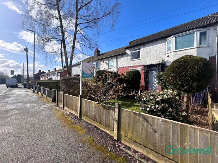 3 Bedroom Terraced House To Rent In Hollins Lane, Bury, BL9
