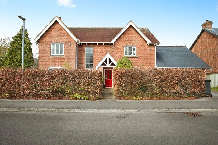 4 Bedroom Detached House For Sale In Pinetum Close, Devizes, SN10