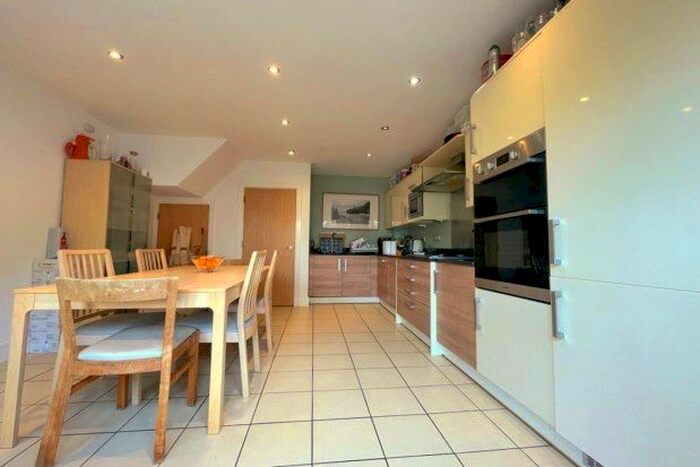 4 Bedroom Property To Rent In Kingswood Road, Bromley, BR2