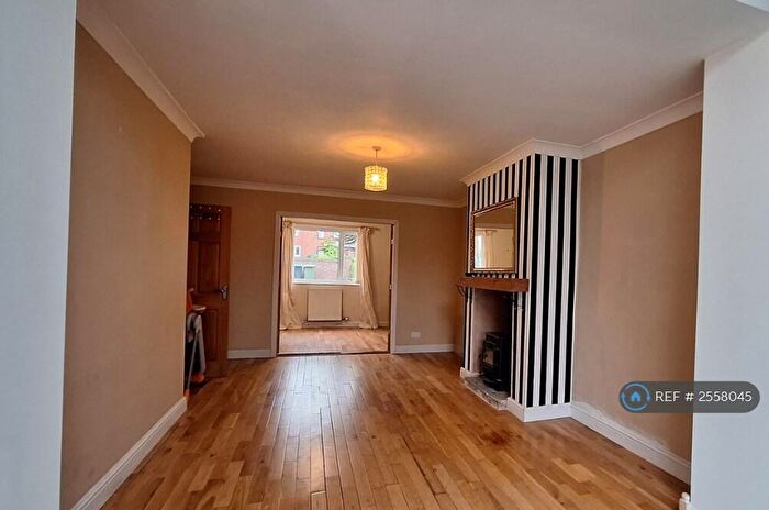 4 Bedroom Semi-Detached House To Rent In Weaverham, Northwich, CW8