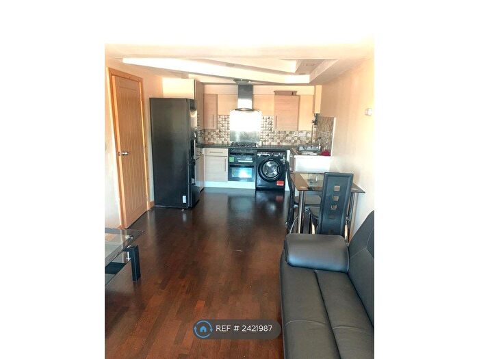 2 Bedroom Flat To Rent In Great Horton Road, Bradford, BD7