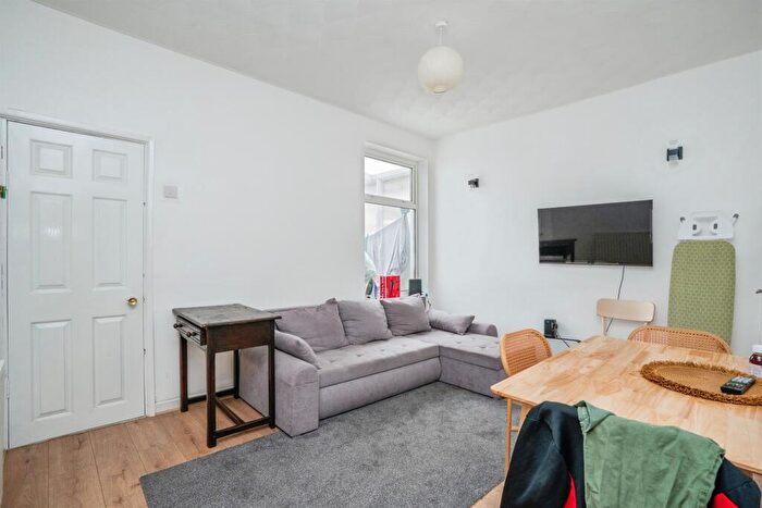2 Bedroom Terraced House For Sale In Mayhall Road, Portsmouth, PO3