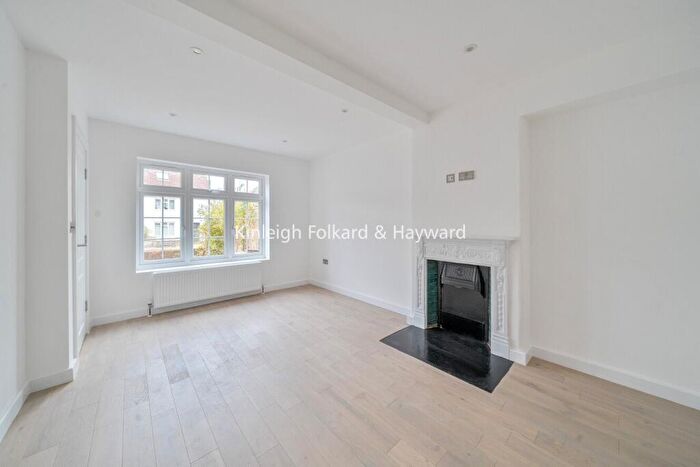 5 Bedroom House To Rent In Halliwick Road, London, N10