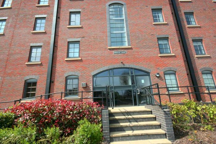 2 Bedroom Flat To Rent In Elphins Drive, Wilderspool Park, Warrington, WA4