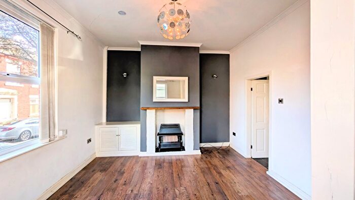 2 Bedroom End Of Terrace House To Rent In Ingot Street, Preston, PR1