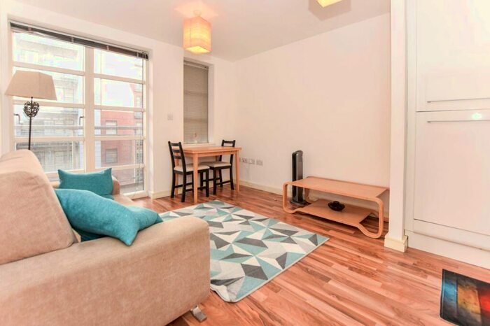 1 Bedroom Flat To Rent In The Quadrangle, Lower Ormond Street, Southern Gateway, Manchester, M1