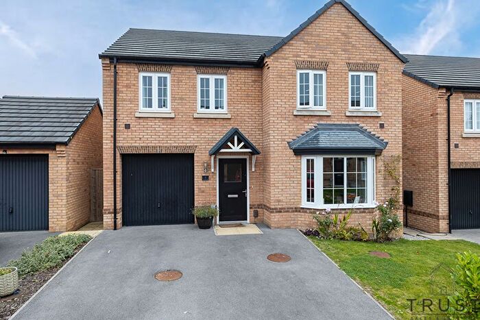4 Bedroom Detached House For Sale In Lavender Court, Mirfield, WF14